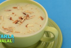 Cream of Cauliflower and Almond Soup by Tarla Dalal