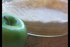 Easy Pie Crust Recipe – The best, flaky, southern pie crust EVERRR!