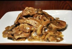 Lengua in Mushroom Sauce