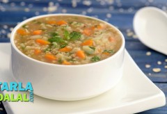 Minty Vegetable and Oats Soup (Fibre Rich & Low Calorie Recipe) by Tarla Dalal