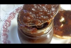 Old-Fashioned Apple Butter Recipe: How to make the best homemade apple butter in your Slow-Cooker!